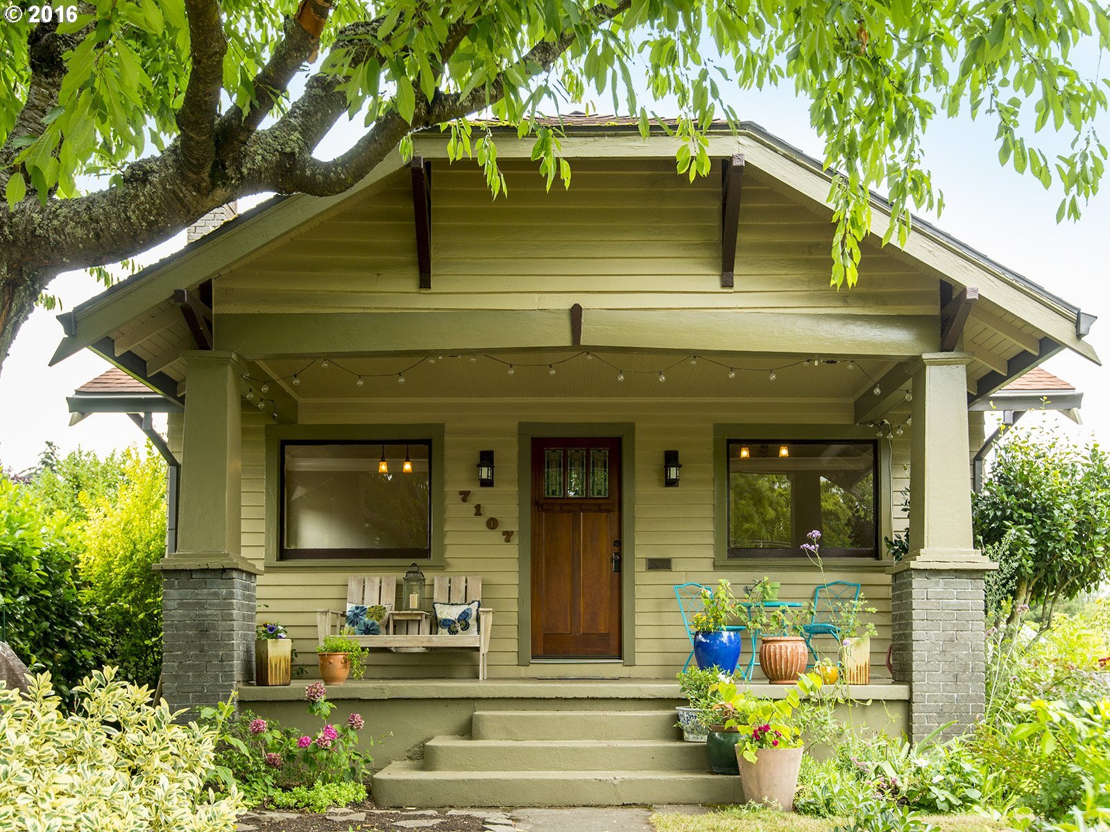 Property Photo: 7107 N Ivanhoe St OR 97203