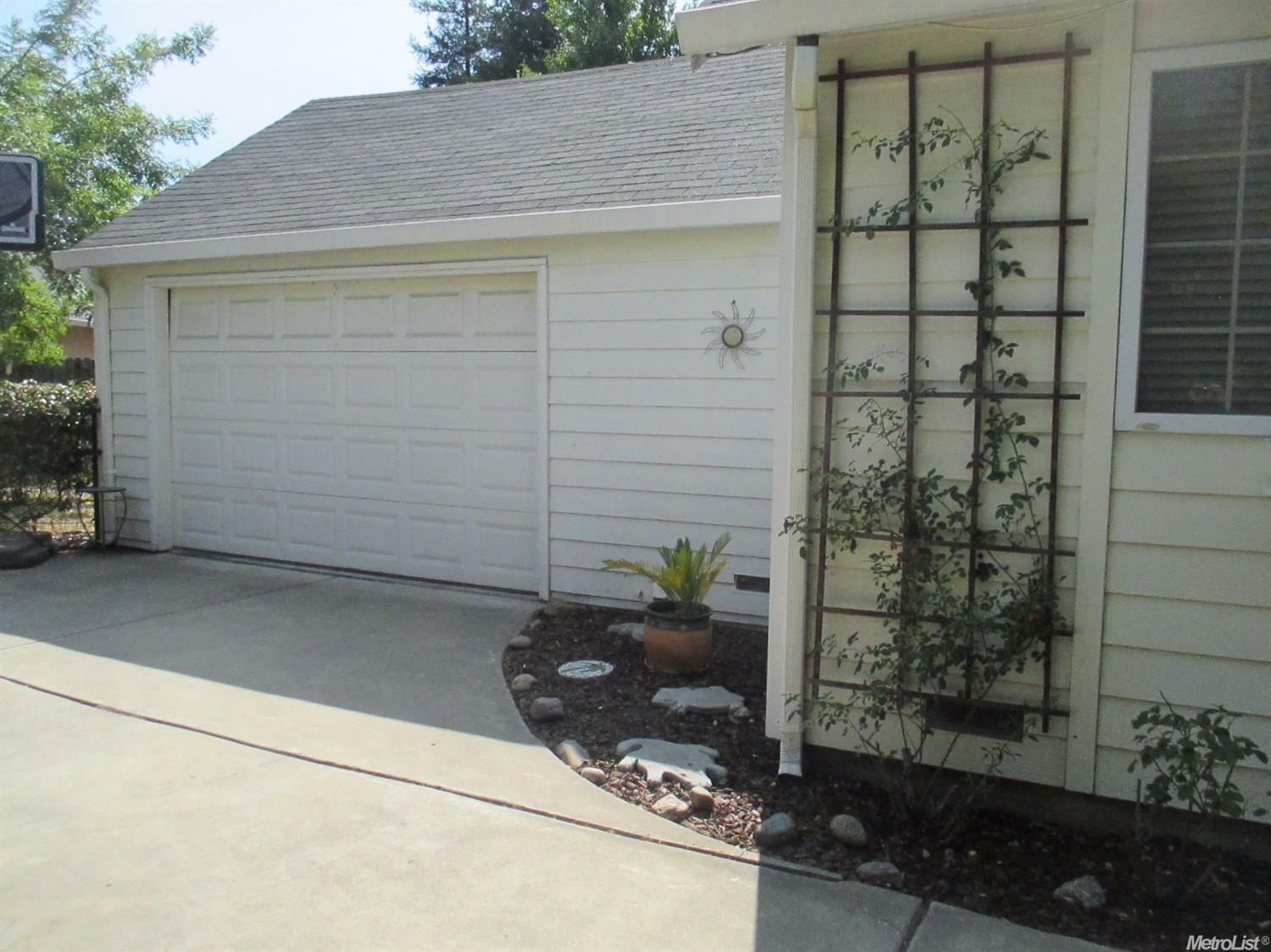 Property Photo:  5944 Grant Avenue  CA 95608 