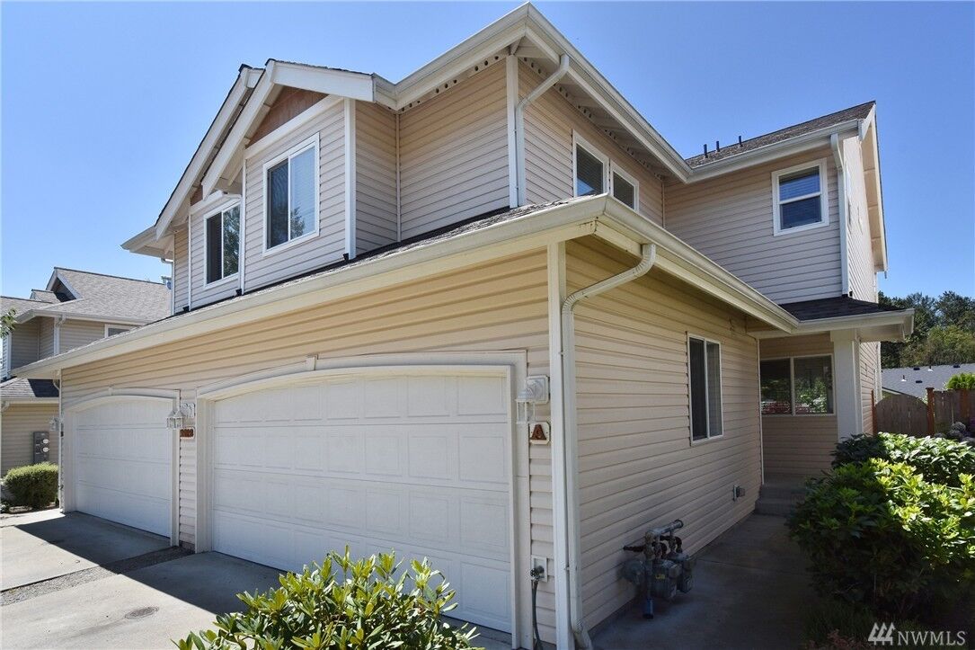 Property Photo:  1612 Hollow Dale 2-A  WA 98204 