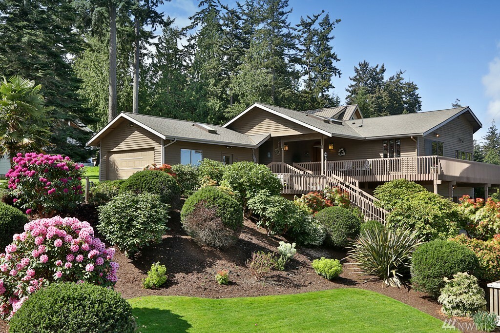 Property Photo:  2293 Whidbey Shores Rd  WA 98260 