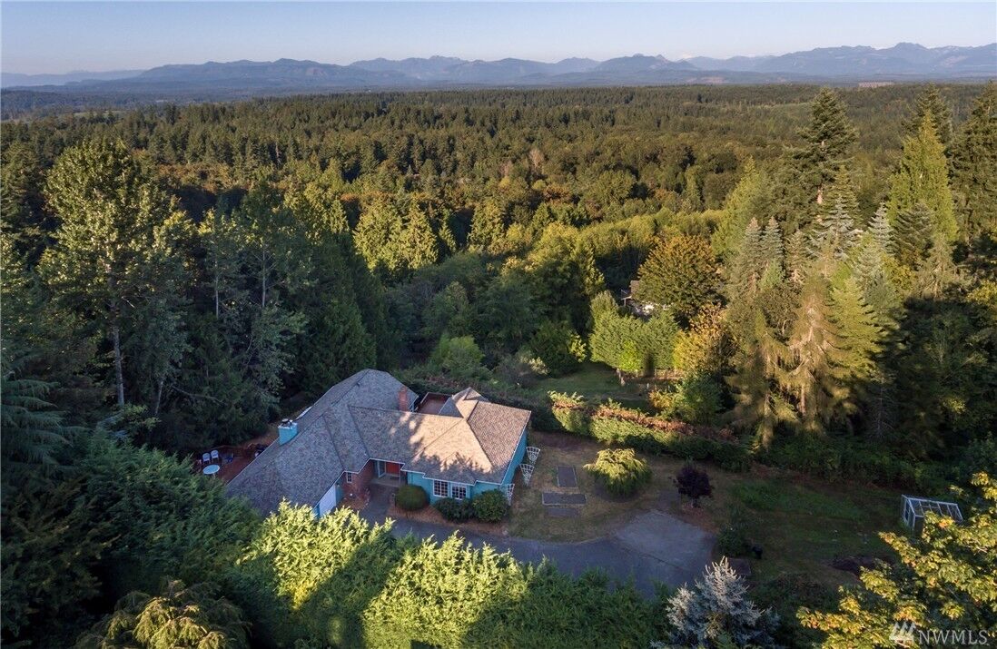 Property Photo:  4308 NE 268th Ave NE  WA 98053 