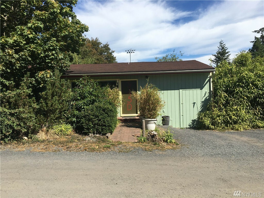 Property Photo:  545 Holli Pl.  D  WA 98250 