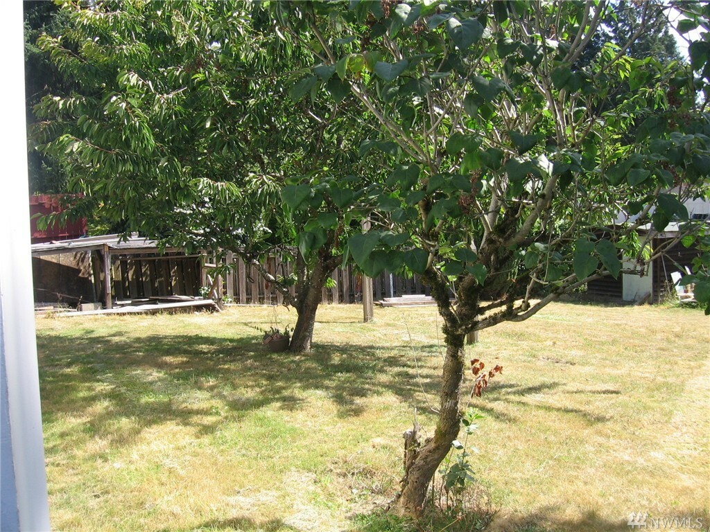 Property Photo:  10008 114 Place NE  WA 98033 