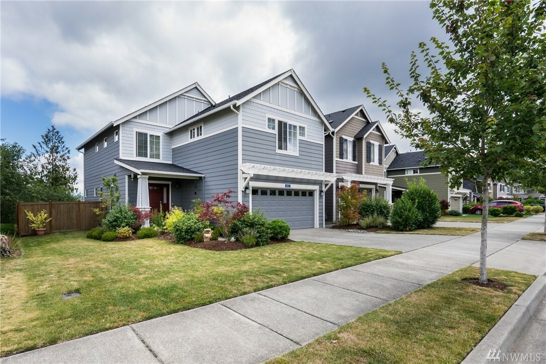 Property Photo:  802 Panorama Ridge  WA 98273 