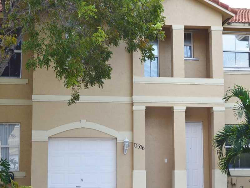 Property Photo: 13576 NW 7th St FL 33028