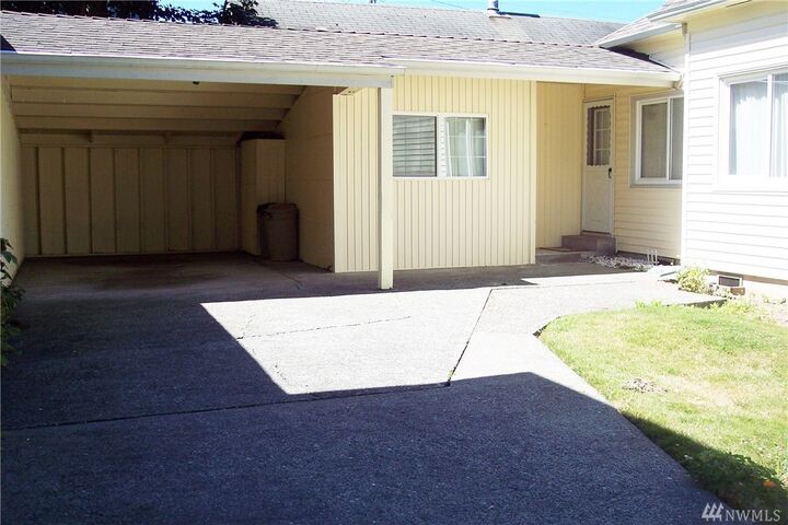 Property Photo: 2226 Lombard WA 98201