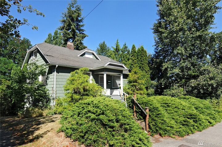 Property Photo:  9525 5th Ave NE  WA 98115 