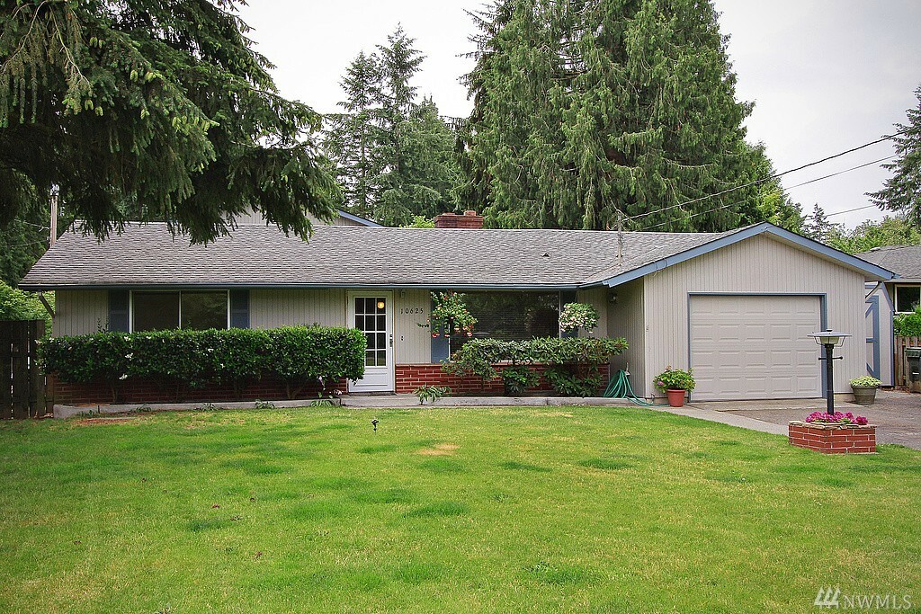 Property Photo:  10625 SE 244th St  WA 98030 