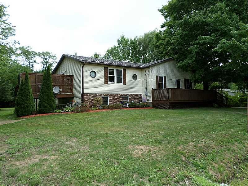 Property Photo:  1041 Villa Sites Avenue  PA 16421 