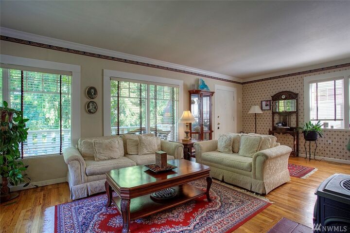 Property Photo:  2216 N Union Ave  WA 98406 