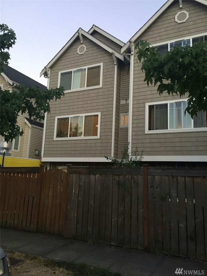 4011 S Chicago St  Seattle WA 98118 photo