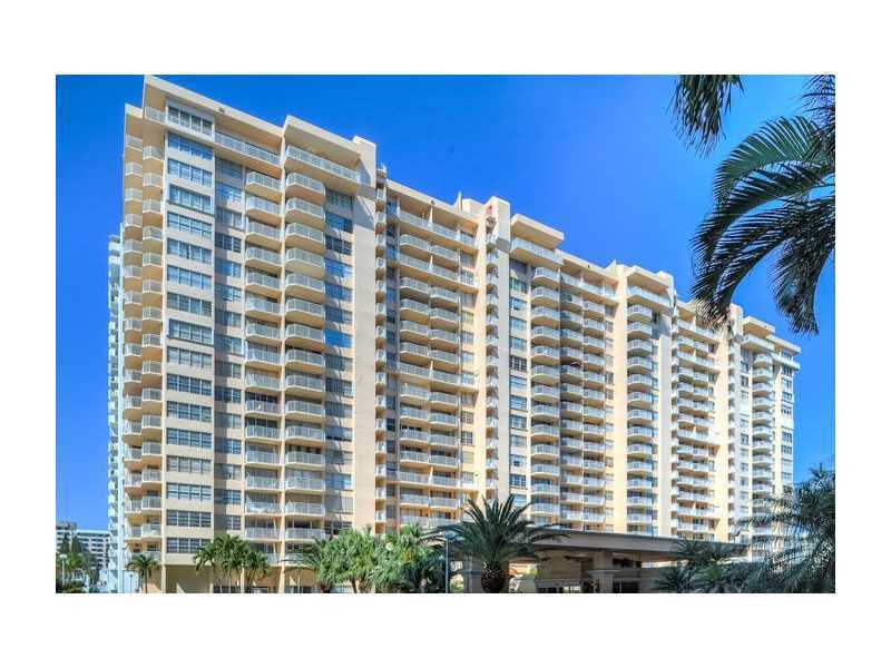 Property Photo: 18081 Biscayne Bl 1405-4 FL 33160