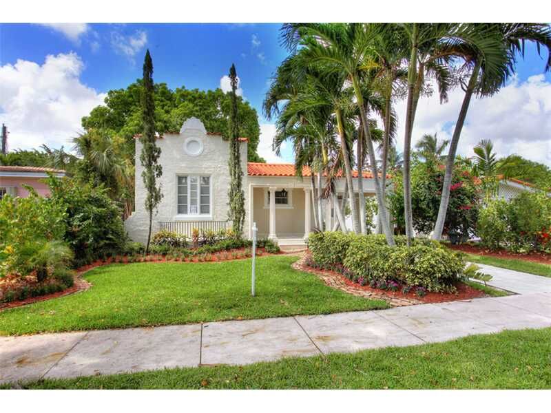 Property Photo:  1257 Medina Av  FL 33134 