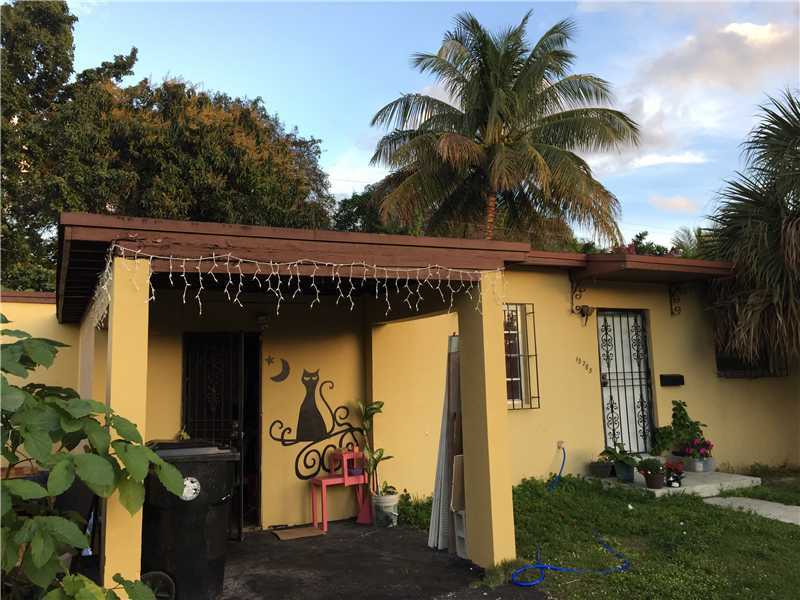 Property Photo:  15785 NE 10 Av  FL 33161 