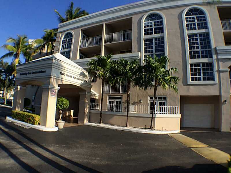 Property Photo:  1280 S Alhambra Cr 1209  FL 33146 