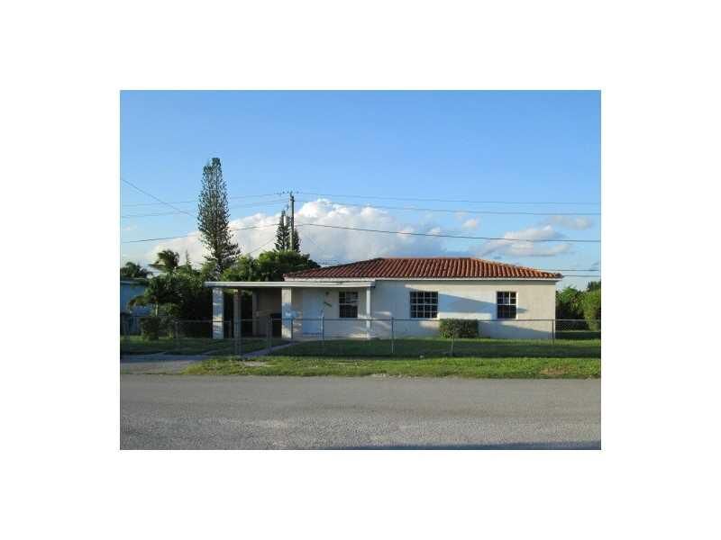 Property Photo:  10885 Perry Dr  FL 33176 