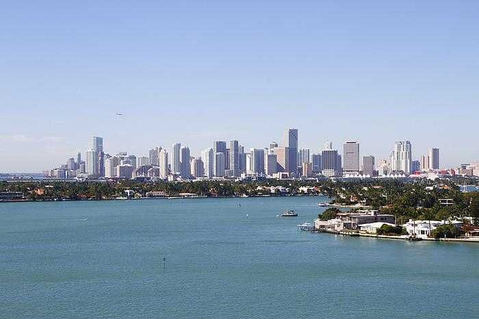 Property Photo: 9 Island Av 1401 FL 33139