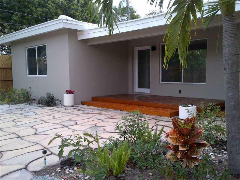 Property Photo:  1604 NE 8 Av  FL 33305 