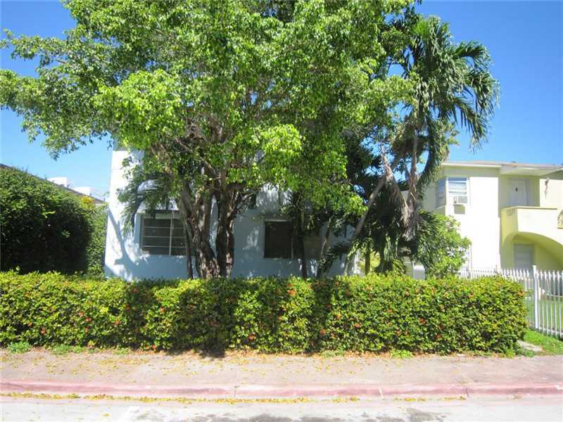 Property Photo:  1949 Marseille Dr 1  FL 33141 