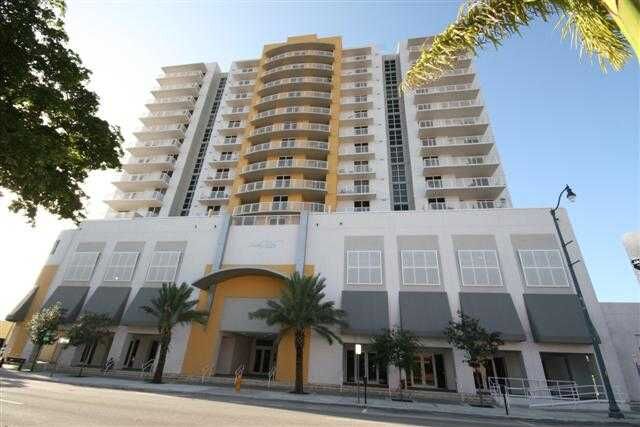 Property Photo:  900 SW 8 St 1110  FL 33130 