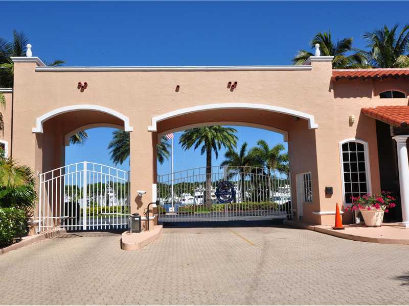 Property Photo: 6500 Prado Blvd FL 33143