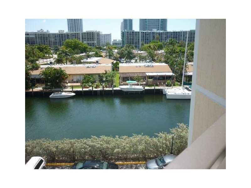 Property Photo: 2500 Parkview Dr 506 FL 33009