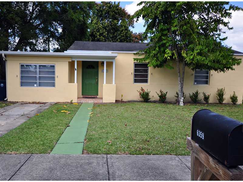 Property Photo: 6359 SW 44 St FL 33155