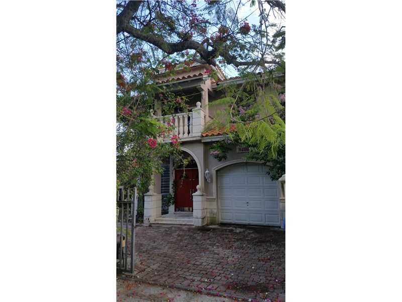 Property Photo:  3200 Percival Av  FL 33133 