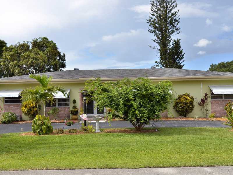 Property Photo: 5650 SW 55 St FL 33314