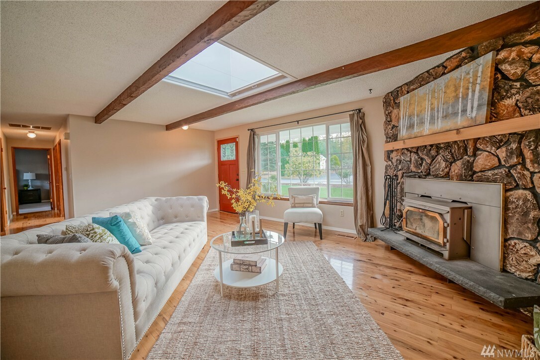 Property Photo: 13516 103rd Ave E WA 98374
