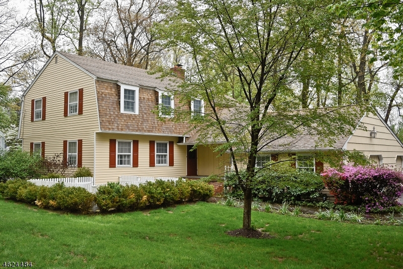 Property Photo:  23 Stonehenge Rd  NJ 07960 