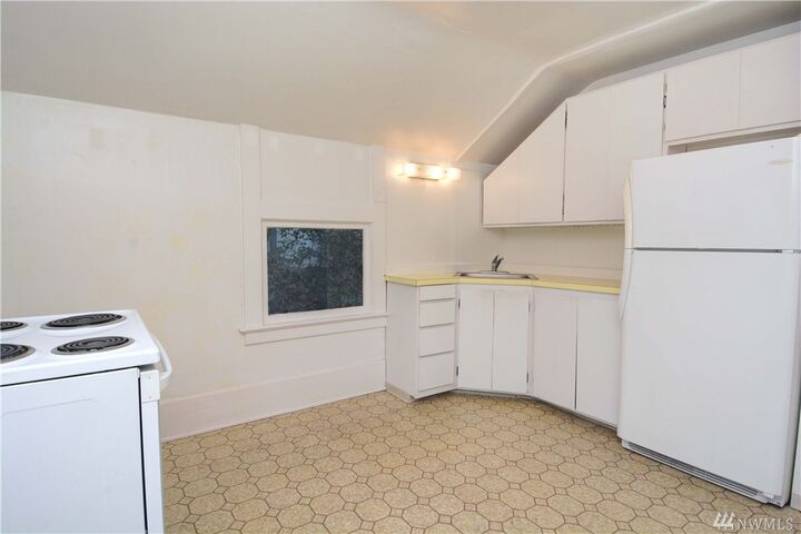 Property Photo:  5710 15th Ave NE  WA 98105 