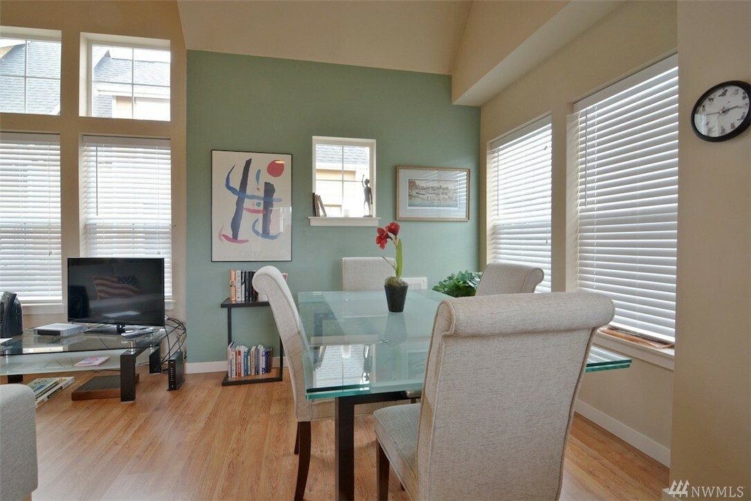 Property Photo:  3002 SW Cycle Ct  WA 98126 