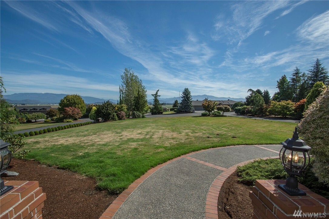 Property Photo:  11740 Sunrise Lane  WA 98233 