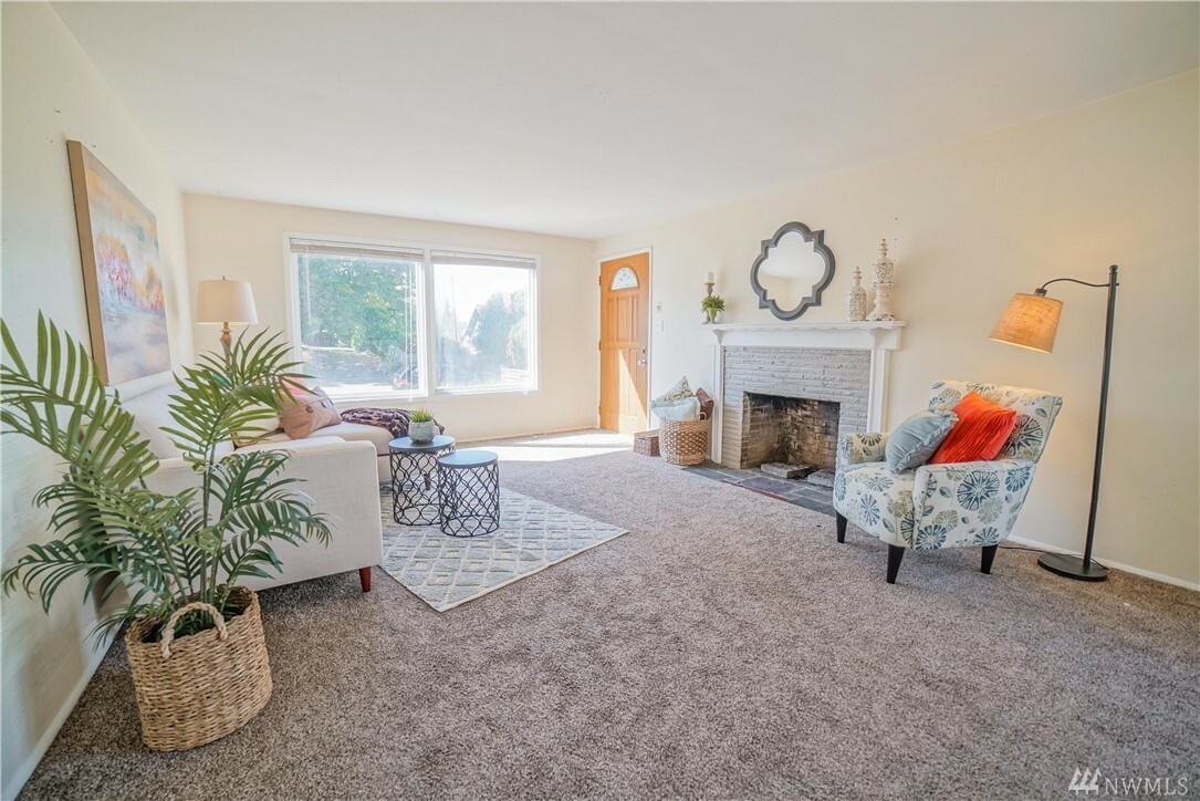 Property Photo: 3337 N Gove St WA 98407