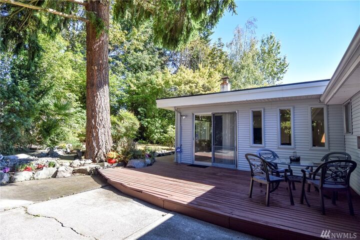 Property Photo: 3024 NE 133rd St WA 98125