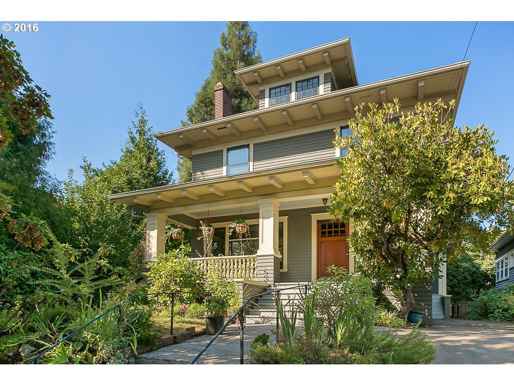 Property Photo:  2137 NE 42nd Ave  OR 97213 