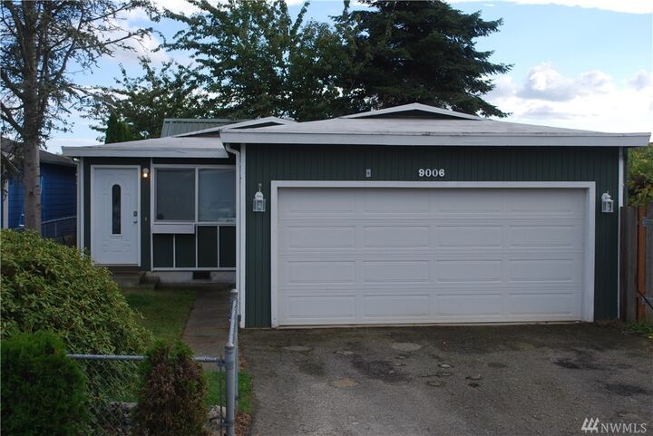 Property Photo:  9006 13th St NE  WA 98258 
