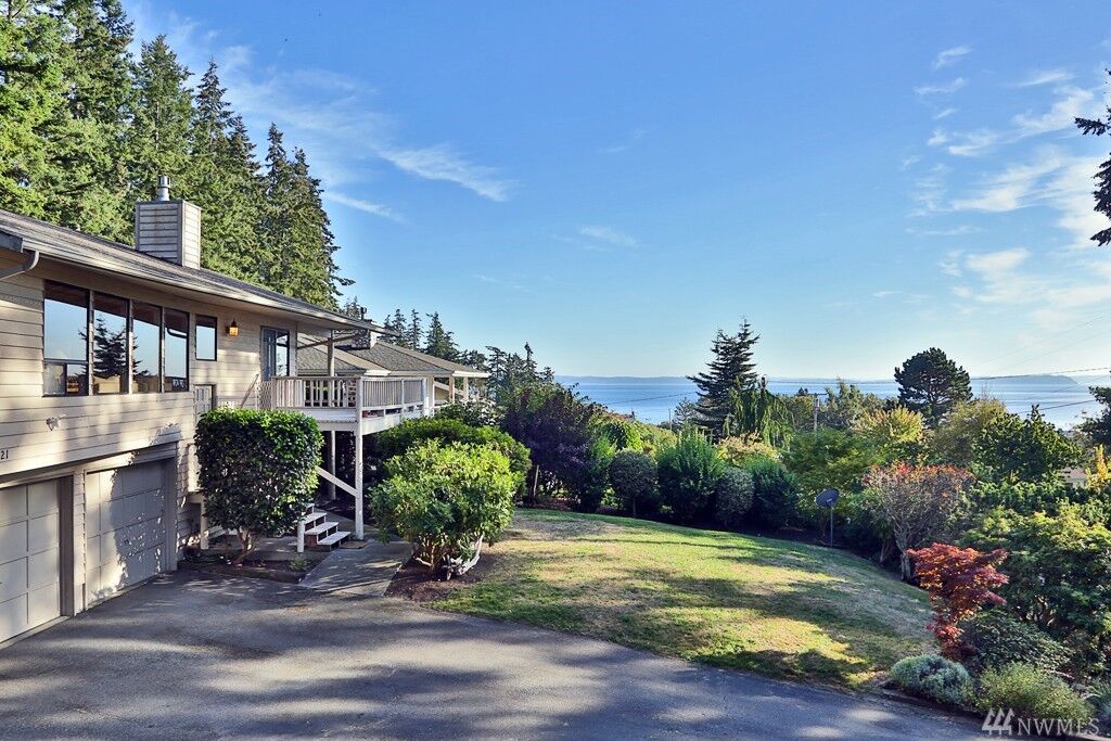 Property Photo:  5521 Mutiny Sands Rd  WA 98249 