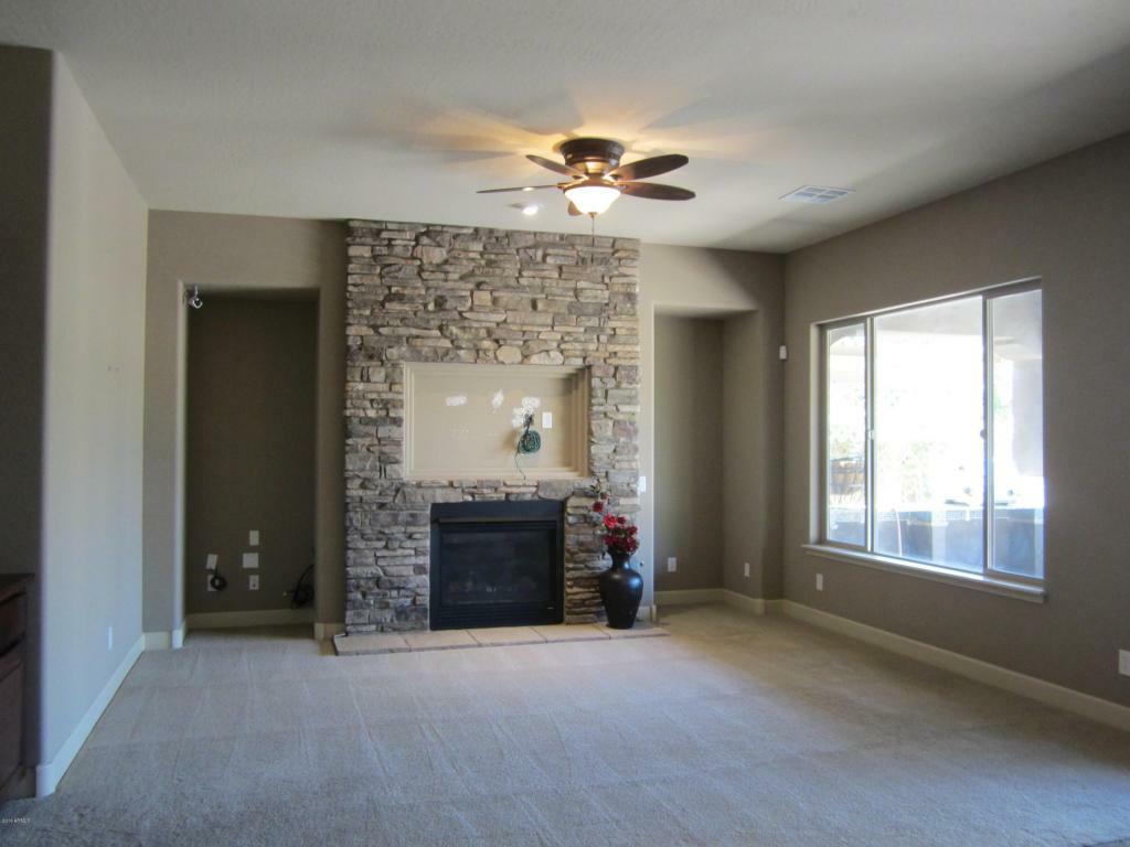 Property Photo: 1703 W Sleepy Ranch Road AZ 85085