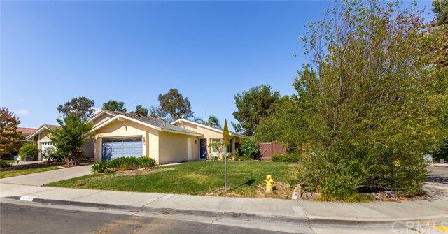 Property Photo:  28451 Lorente  CA 92692 