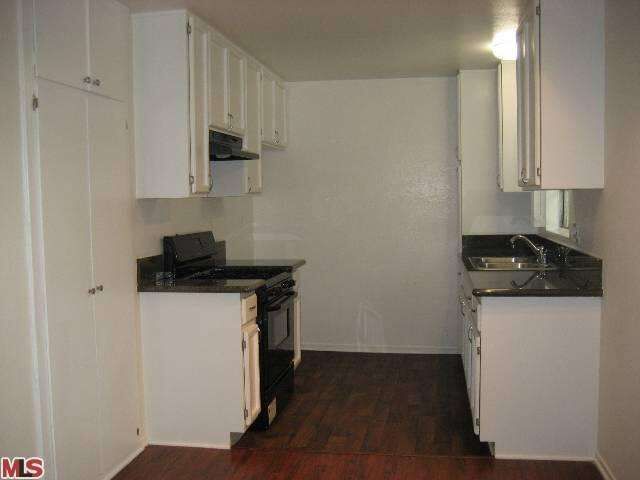 Property Photo: 6029 Carlton Way 16 CA 90028