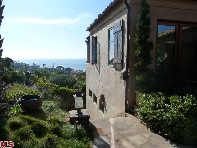 Property Photo: 11457 Tongareva St CA 90265