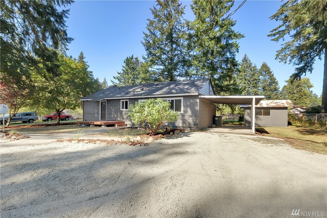 Property Photo:  1721 164th St S  WA 98387 