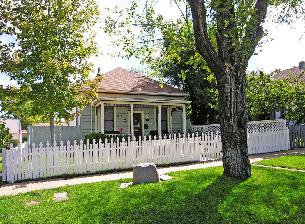 Property Photo:  313 N Mount Vernon  AZ 86301 