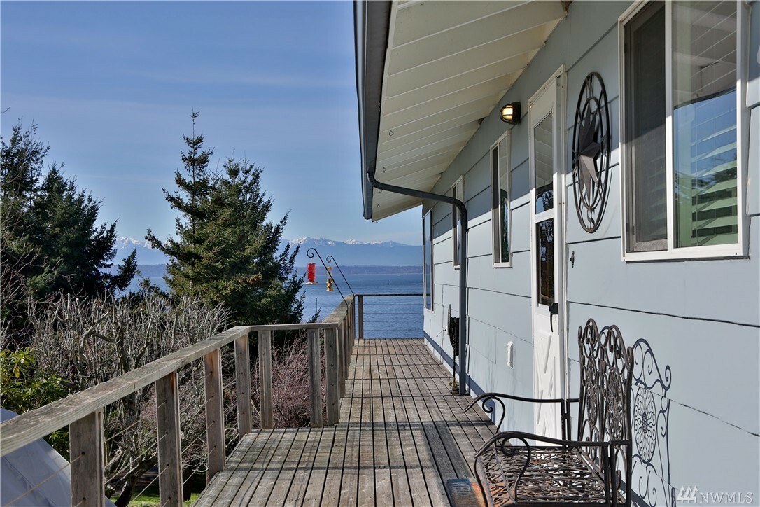 Property Photo:  4101 Possession Shores Rd  WA 98236 