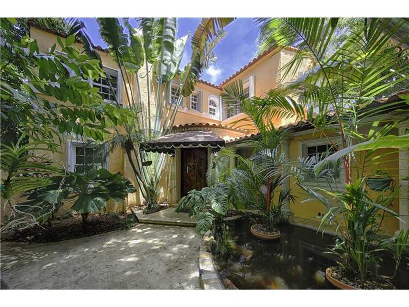 Property Photo:  40 W Rivo Alto Dr  FL 33139 