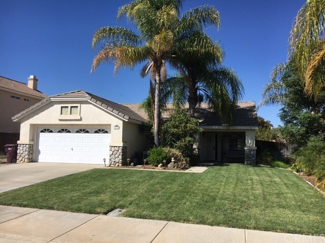 Property Photo: 25752 Newbury Circle CA 92584