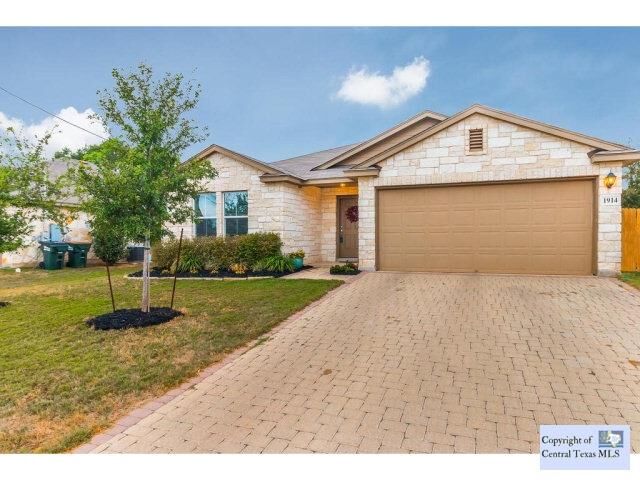 Property Photo: 1914 Stonehaven TX 78666