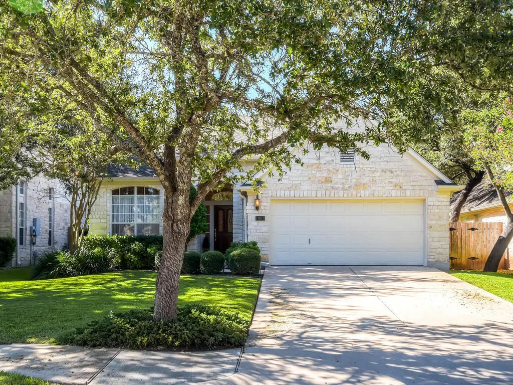 Property Photo: 11617 Sweet Basil Court TX 78726